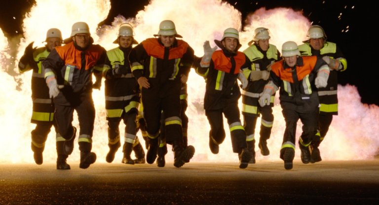 Grossansicht in neuem Fenster: Explosive Feuerwehrübung 2